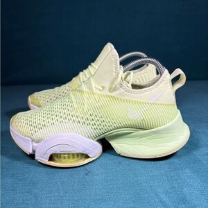 Nike Shoes Womens 7.5 Air Zoom SuperRep Barely Volt Sneakers Green